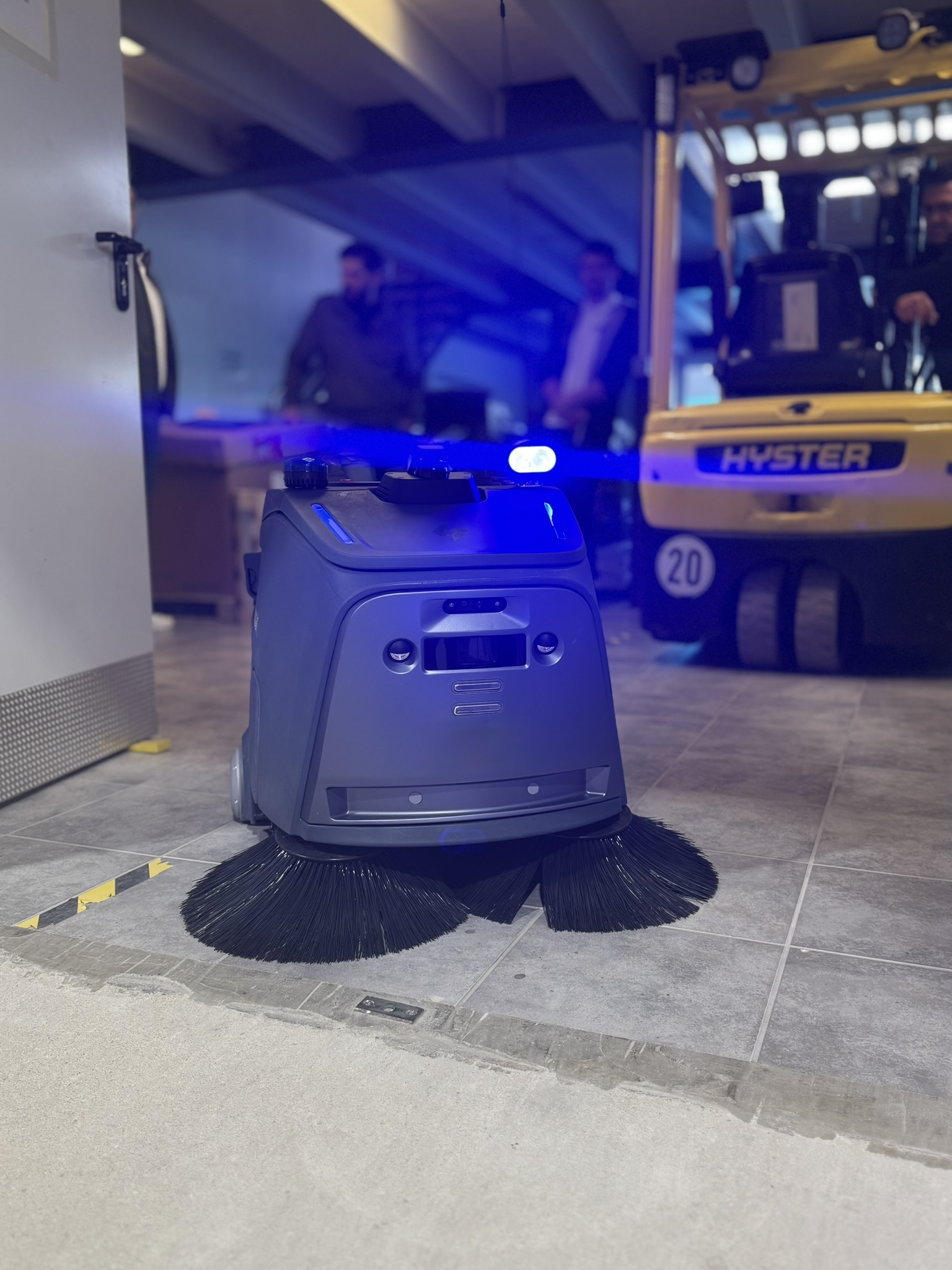 Beetle - Autonome Industriekehrmaschine für schweren Schmutz